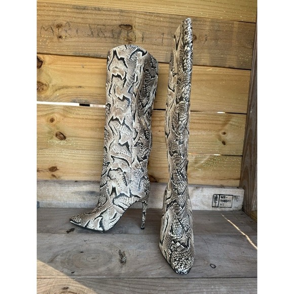 Vince Camuto Fendels Knee High Boots Size 5 Beautiful Snake Print High Heels - Picture 1 of 13